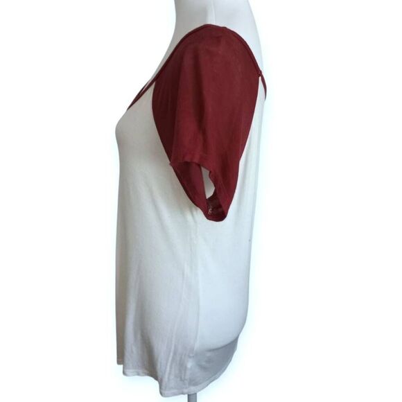 CHARLOTTE RUSSE MAROON & WHITE T-SHIRT SZ.M GUC. - Picture 2 of 6